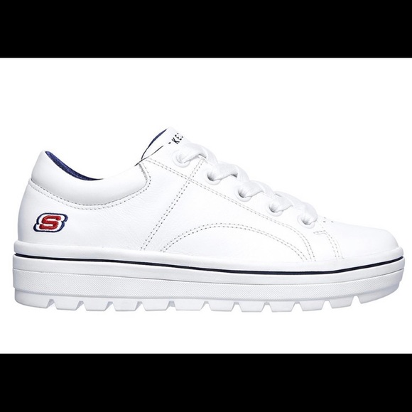 ❣️EUC- WHITE & NAVY STREET CLEATS 2  SNEAKERS - Picture 2 of 12